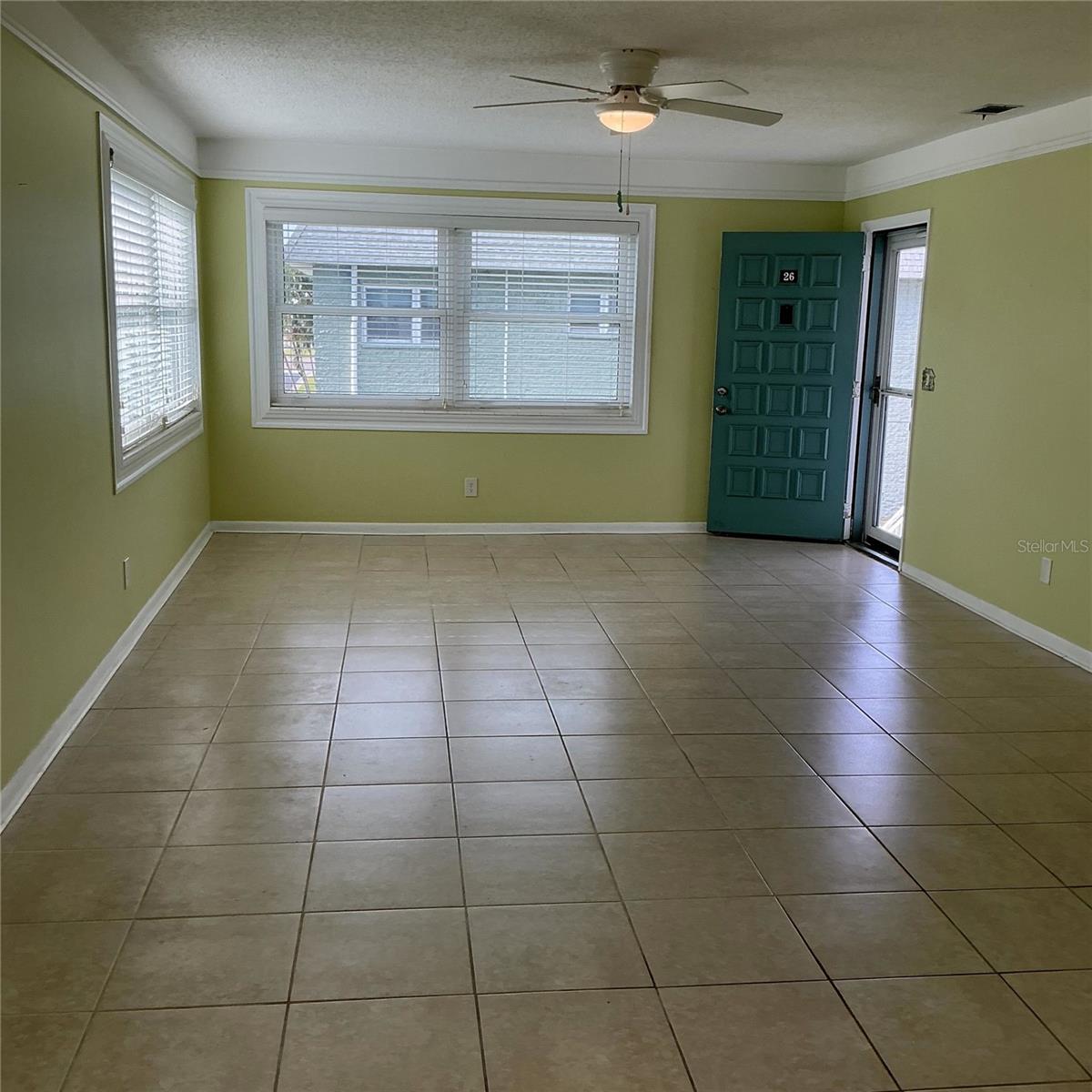 PARADISE SHORES - Residential