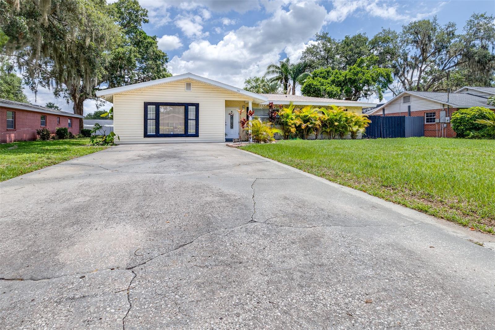 ELOISE WOODS LAKE ROY UNIT - Residential