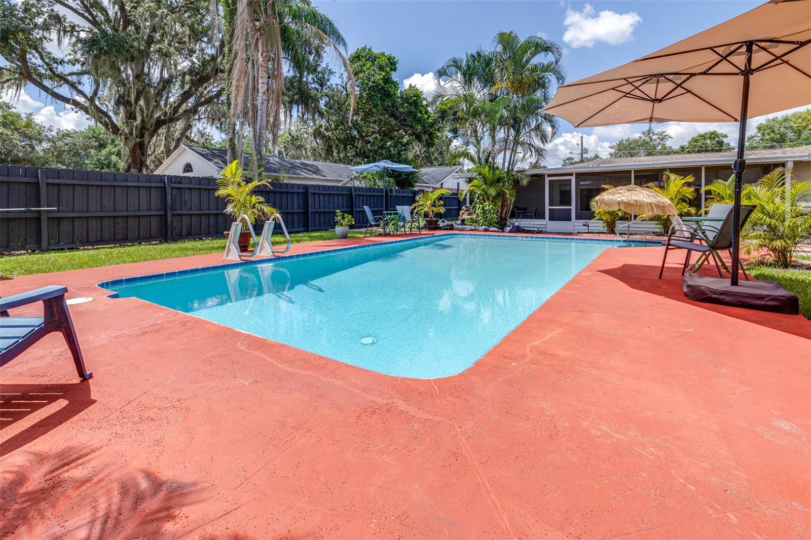 ELOISE WOODS LAKE ROY UNIT - Residential