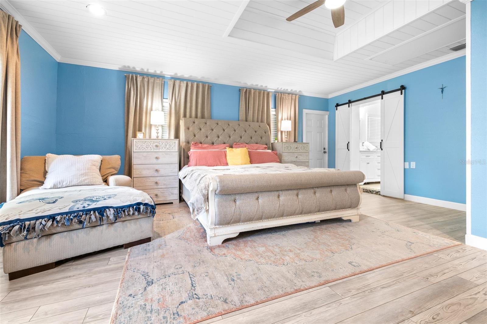 ELOISE WOODS LAKE ROY UNIT - Residential