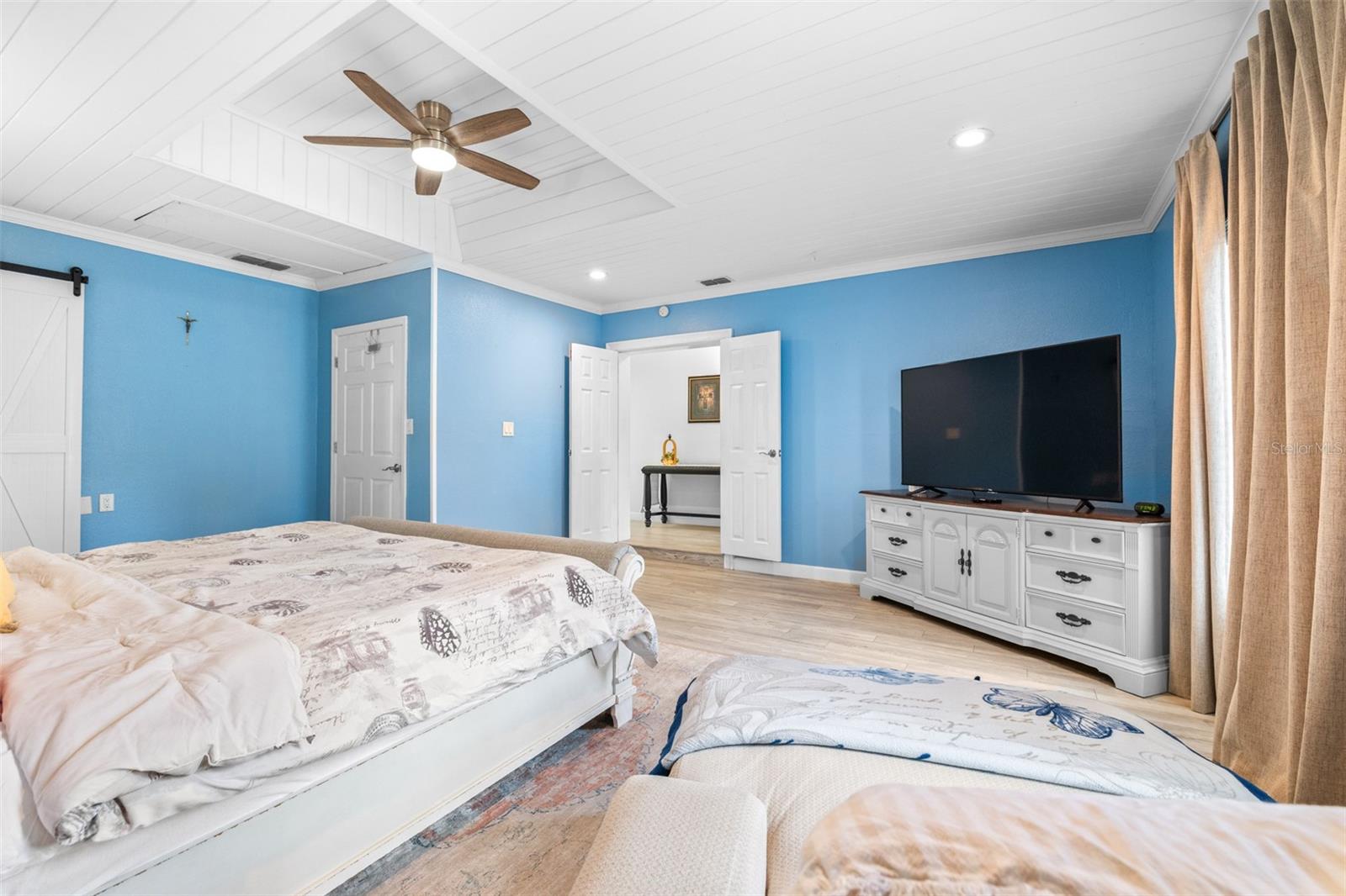 ELOISE WOODS LAKE ROY UNIT - Residential