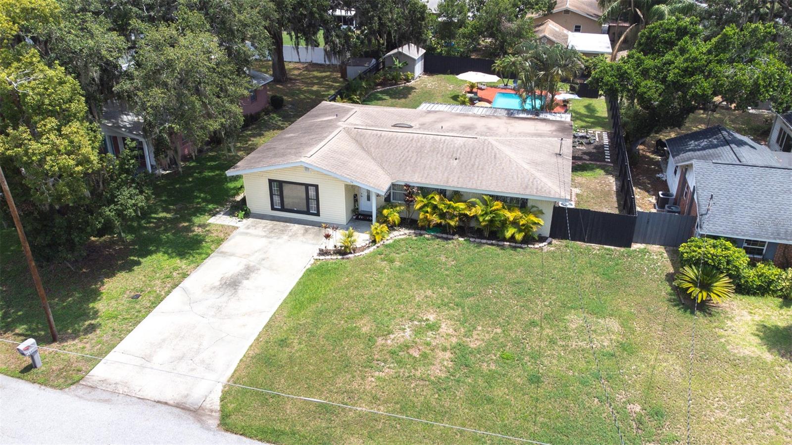 ELOISE WOODS LAKE ROY UNIT - Residential