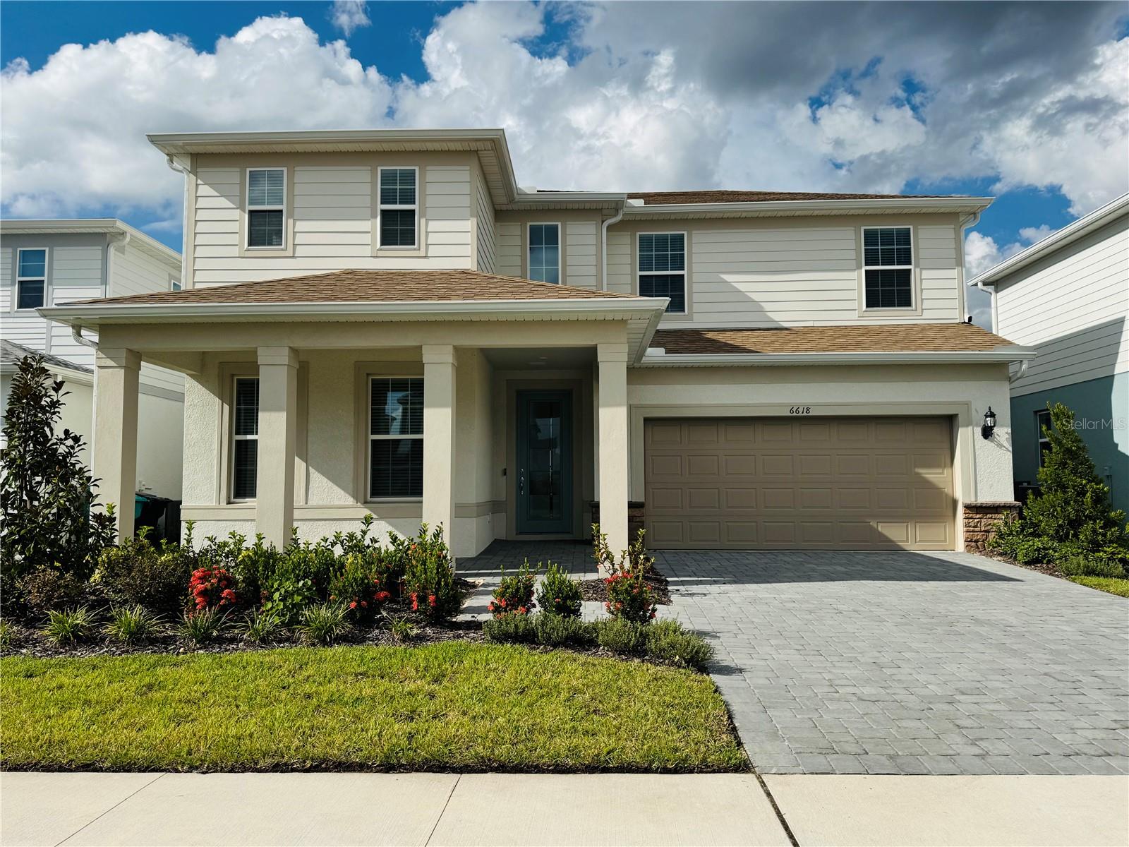 Brand New Lakefront Home for Rent at Trails at Ever Be
Experience luxurious living in this brand-new lakefront home located in the desirable Trails at Ever Be community. This stunning property features 4 bedrooms and 3 full bathrooms, making it ideal for families or professionals seeking space and comfort. Situated just 10 minutes from Lake Nona and the International Airport, this home offers both tranquility and convenience.
Generous master suite with an en-suite bathroom and spacious walk-in closet.
Three additional bedrooms are perfect for families, guests, and there is a large office on the first floor. Dual vanities in the master bathroom for added convenience.
Open-concept design with an abundance of natural light and stunning lake views.
Spacious living area perfect for entertaining and family gatherings.
Gourmet kitchen equipped with stainless steel appliances, granite countertops, and an island breakfast bar.
Expansive outdoor area, ideal for relaxation or outdoor activities, with breathtaking views of the lake.
Access to community amenities and walking trails, offering opportunities for outdoor
Community pool and clubhouse
Located just 10 minutes from Lake Nona, providing easy access to restaurants, shopping, and entertainment.
Proximity to the International Airport, making travel hassle-free.
A peaceful community environment with parks and recreational activities nearby.