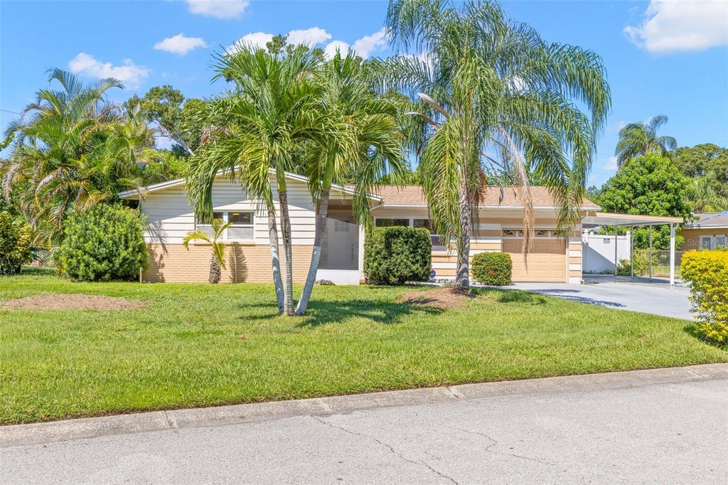 Photo of 106 S Fernwood Avenue, Clearwater, FL 33765 (MLS # TB8544405)