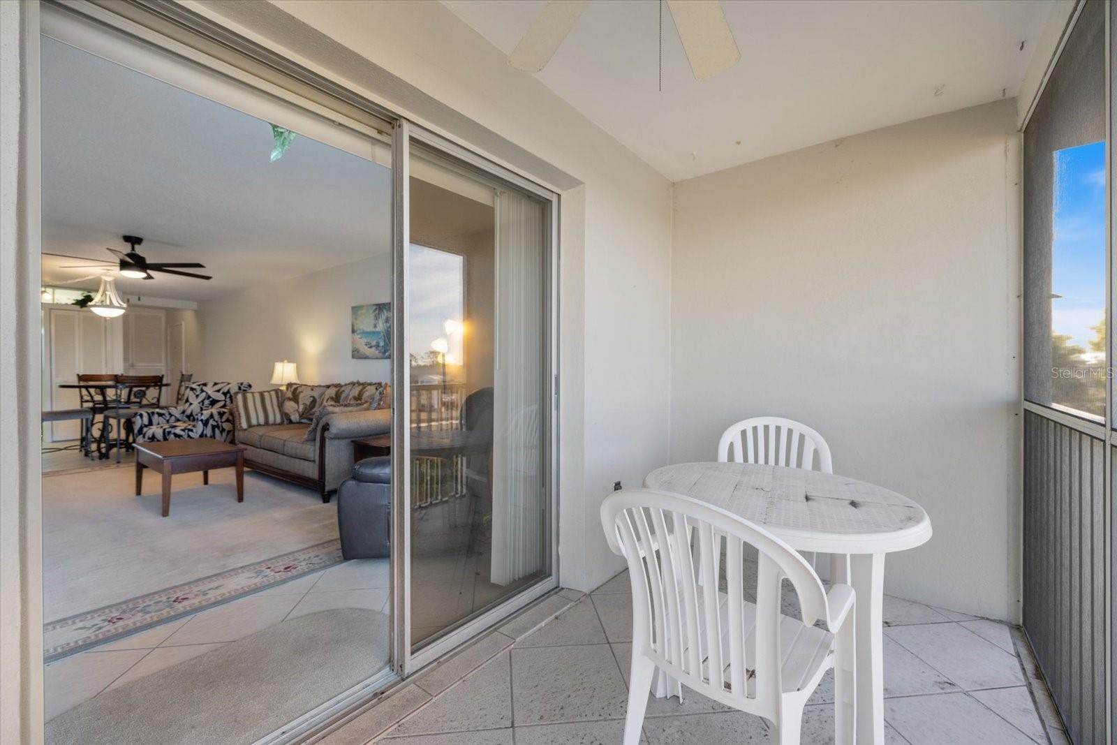 COUNTRY CLUB APTS - Residential