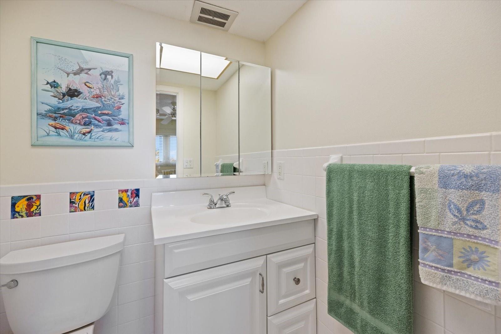 COUNTRY CLUB APTS - Residential