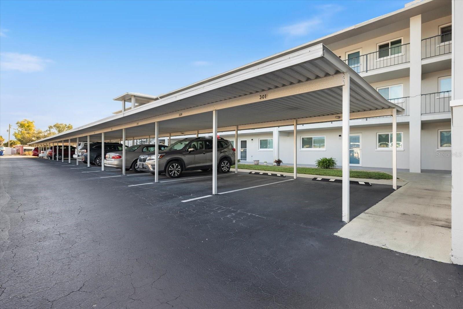 COUNTRY CLUB APTS - Residential