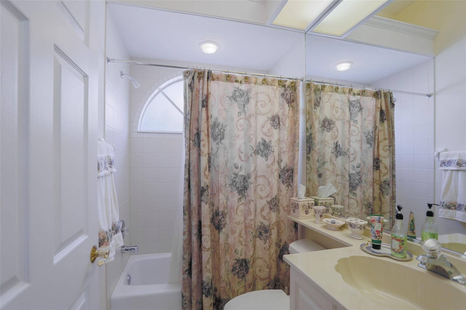 UNIVERSITY PARK - Residential Lease