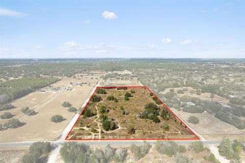 Photo of 6725 S Rainbow Point, Homosassa, FL 34446 (MLS # OM718653)