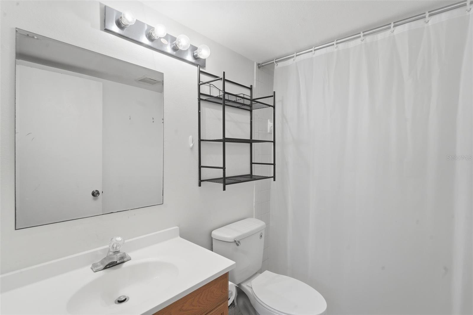 PINE RIDGE CLUB VILLAGE 1 PH 2 A CONDO BLDG 17 - Residential