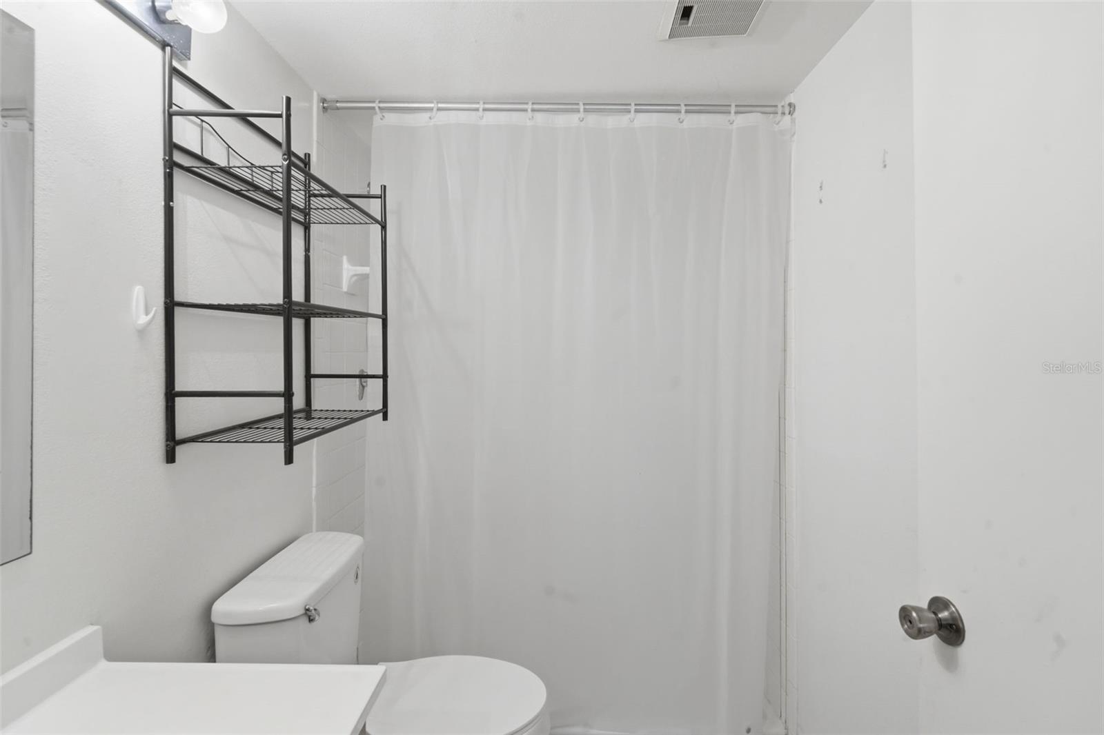 PINE RIDGE CLUB VILLAGE 1 PH 2 A CONDO BLDG 17 - Residential