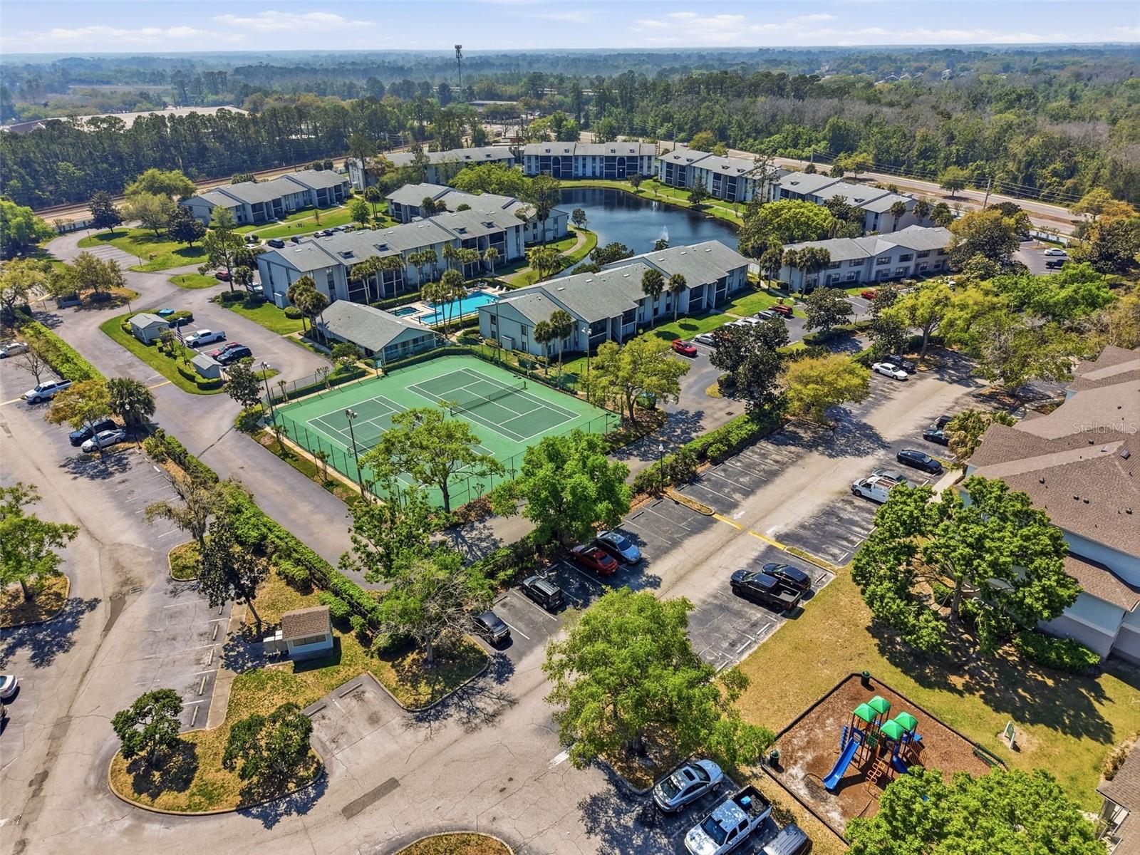 PINE RIDGE CLUB VILLAGE 1 PH 2 A CONDO BLDG 17 - Residential