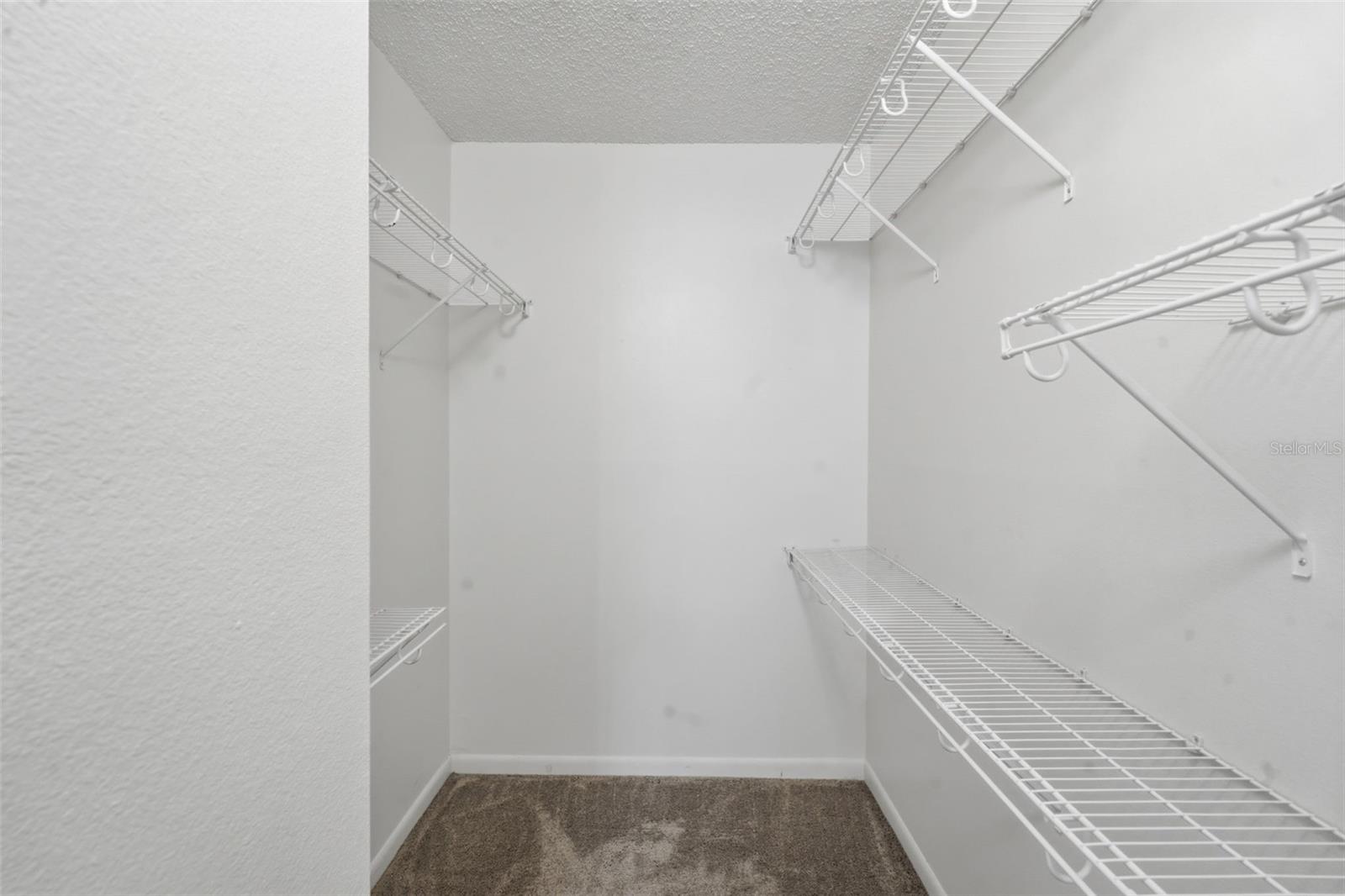 PINE RIDGE CLUB VILLAGE 1 PH 2 A CONDO BLDG 17 - Residential