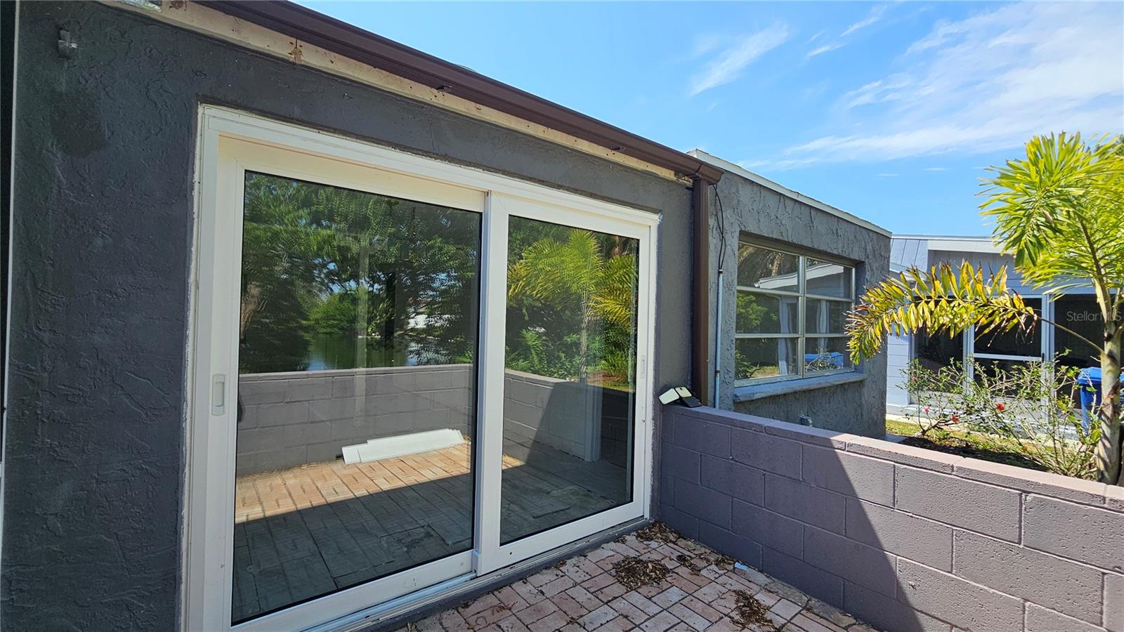 BEACON SQUARE - Residential