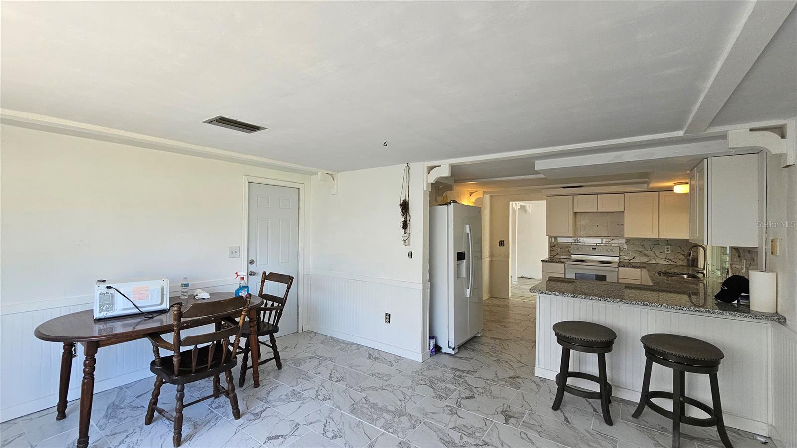 BEACON SQUARE - Residential
