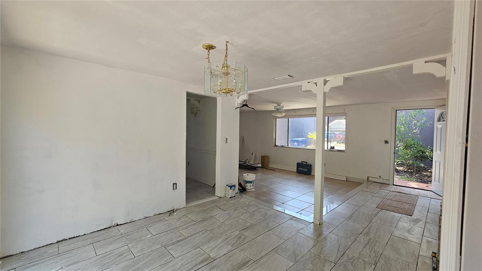 BEACON SQUARE - Residential