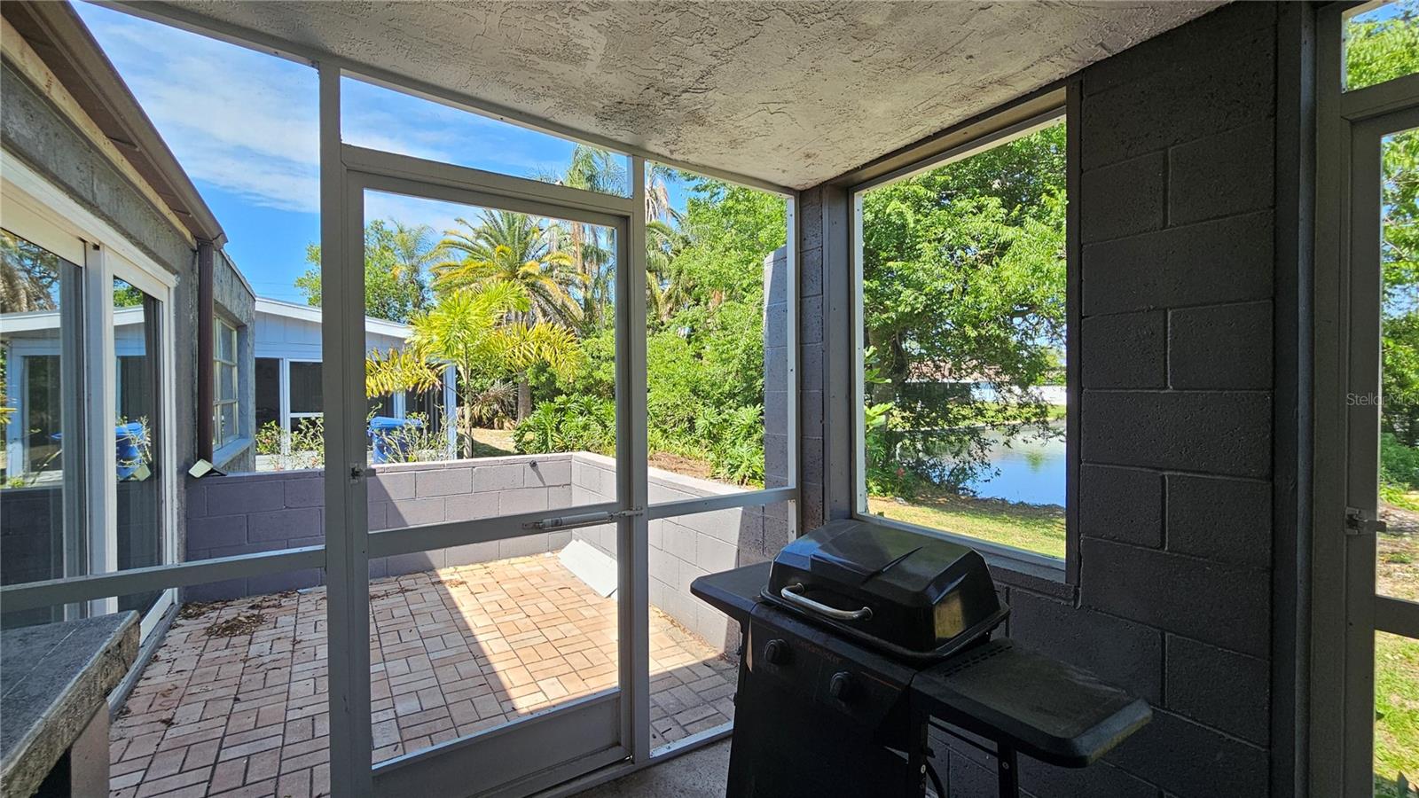 BEACON SQUARE - Residential