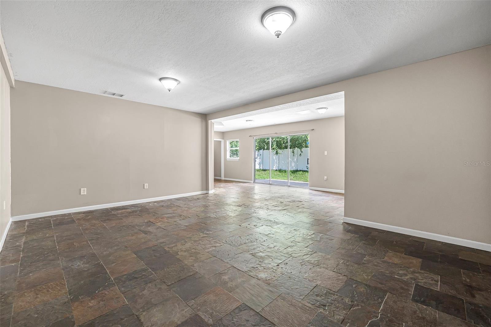 PLUMOSUS PARK - Residential