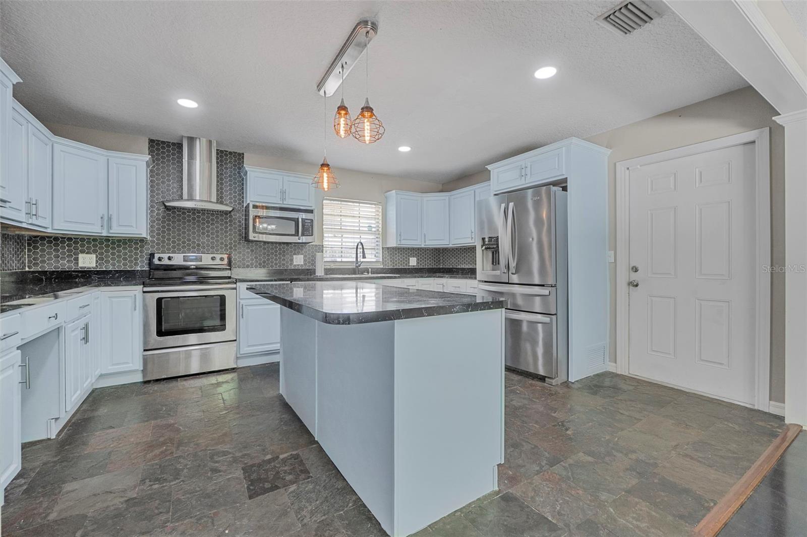 PLUMOSUS PARK - Residential