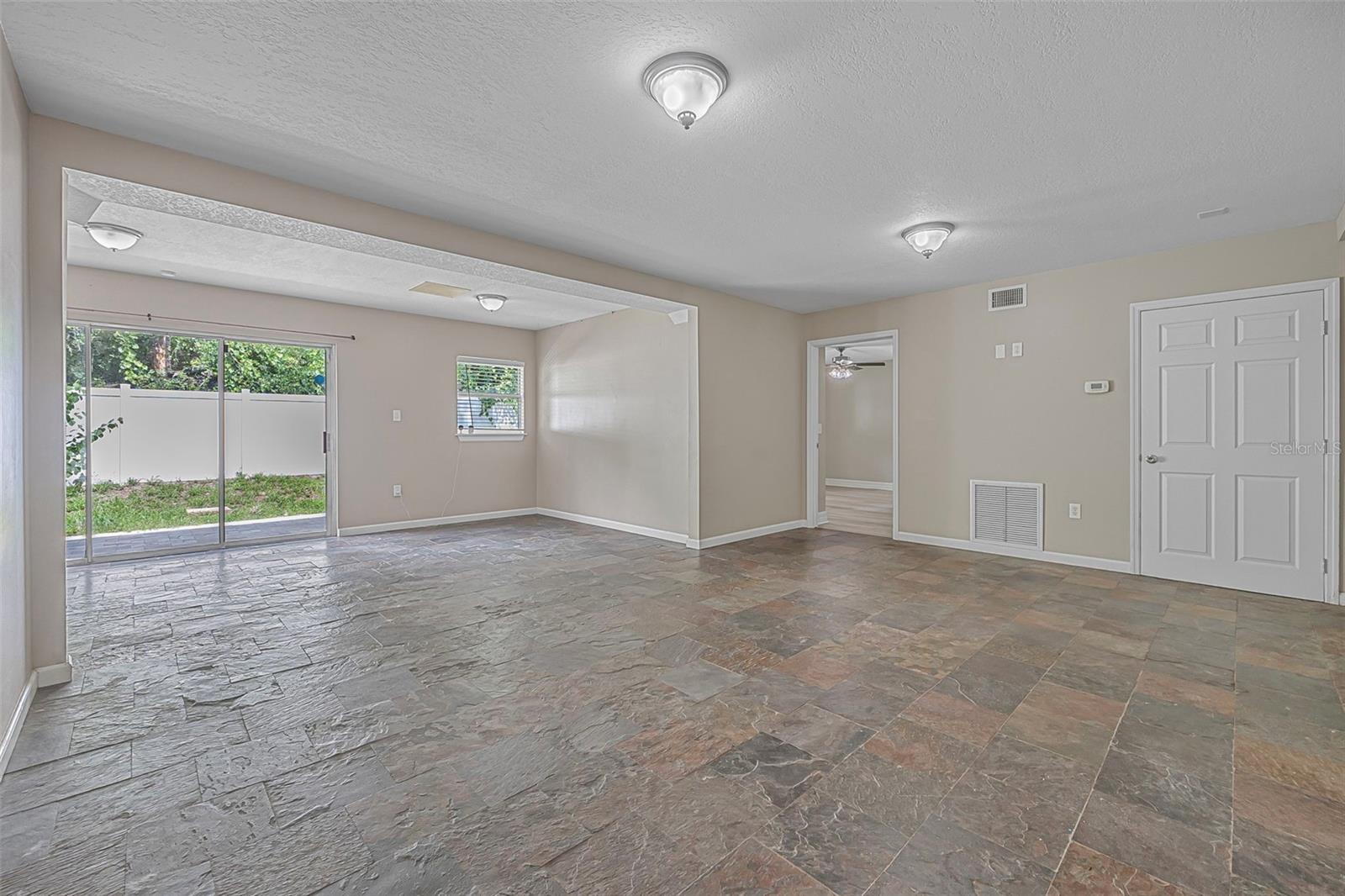 PLUMOSUS PARK - Residential