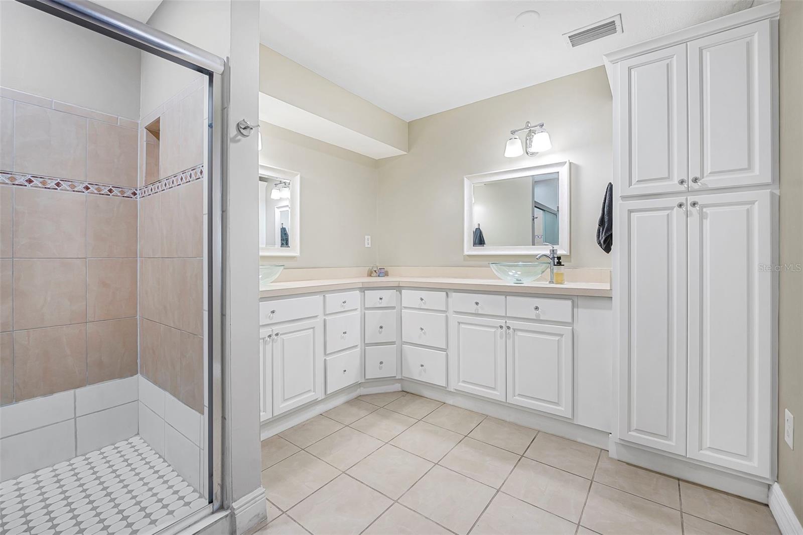 PLUMOSUS PARK - Residential