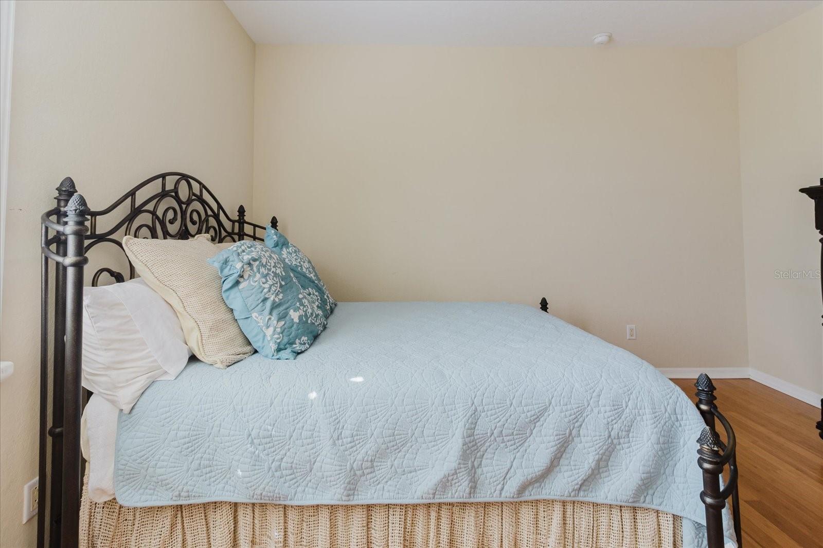 CASCADES AT SARASOTA PH IV - Residential