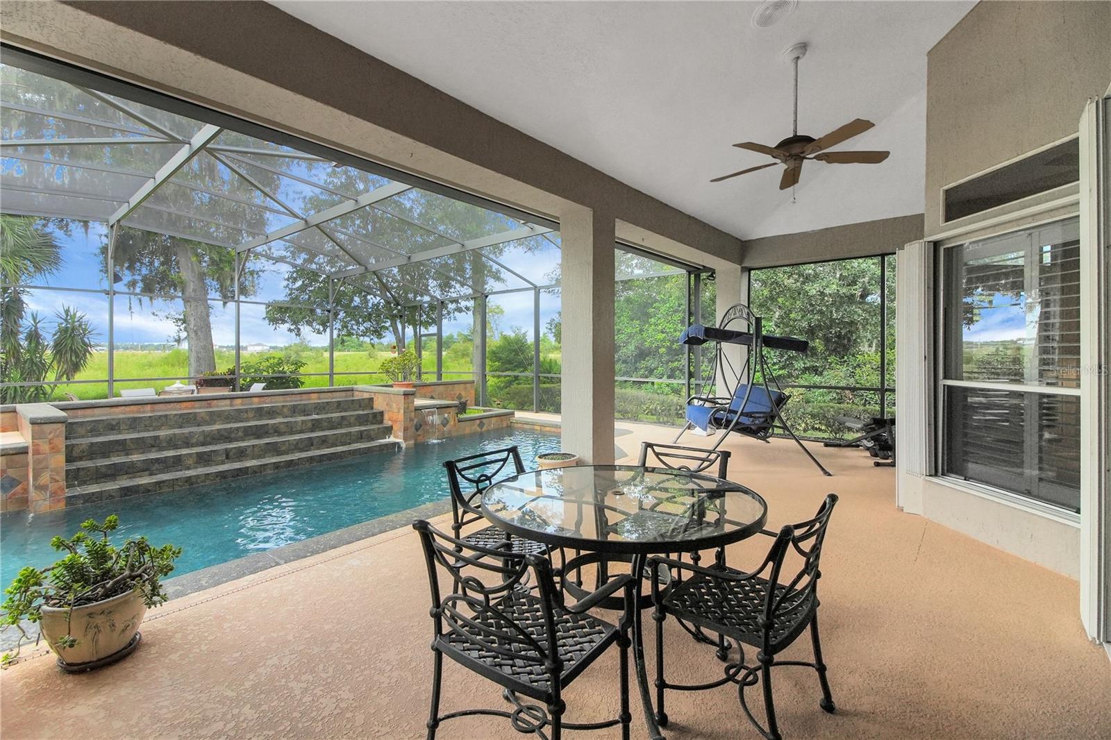 MOUNT DORA COUNTRY CLUB MOUNT DORA UNIT 02 - Residential