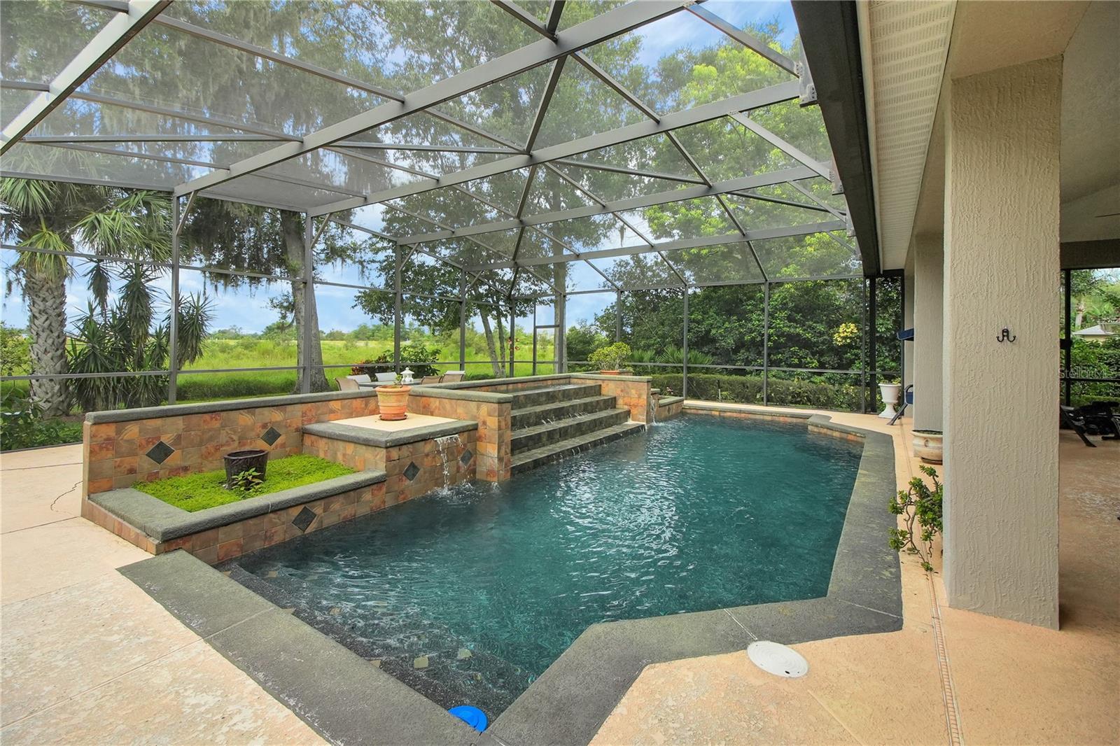 MOUNT DORA COUNTRY CLUB MOUNT DORA UNIT 02 - Residential