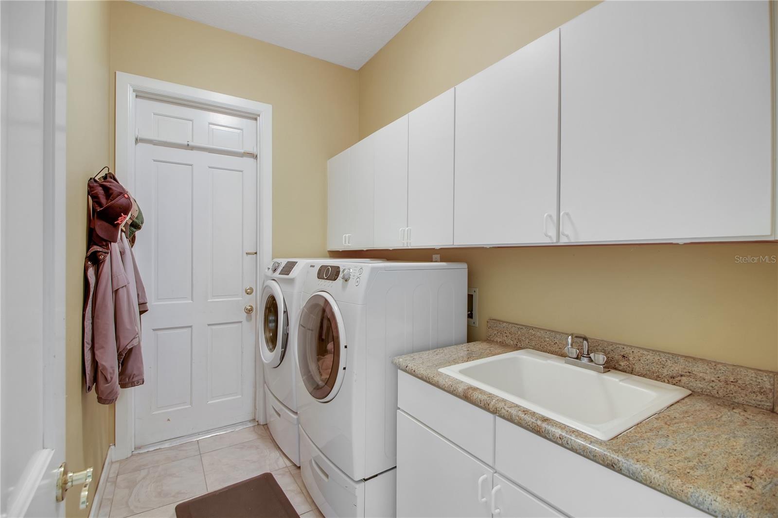 MOUNT DORA COUNTRY CLUB MOUNT DORA UNIT 02 - Residential