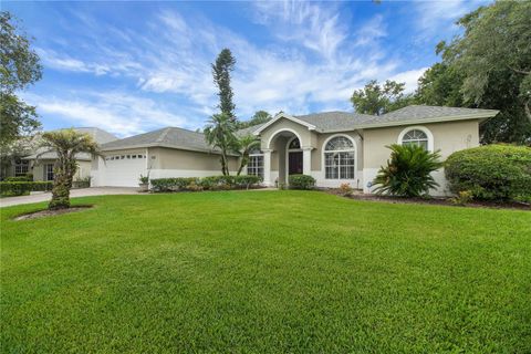 Photo of 1521 Edgewater Drive, Mount Dora, FL 32757 (MLS # O6339213)