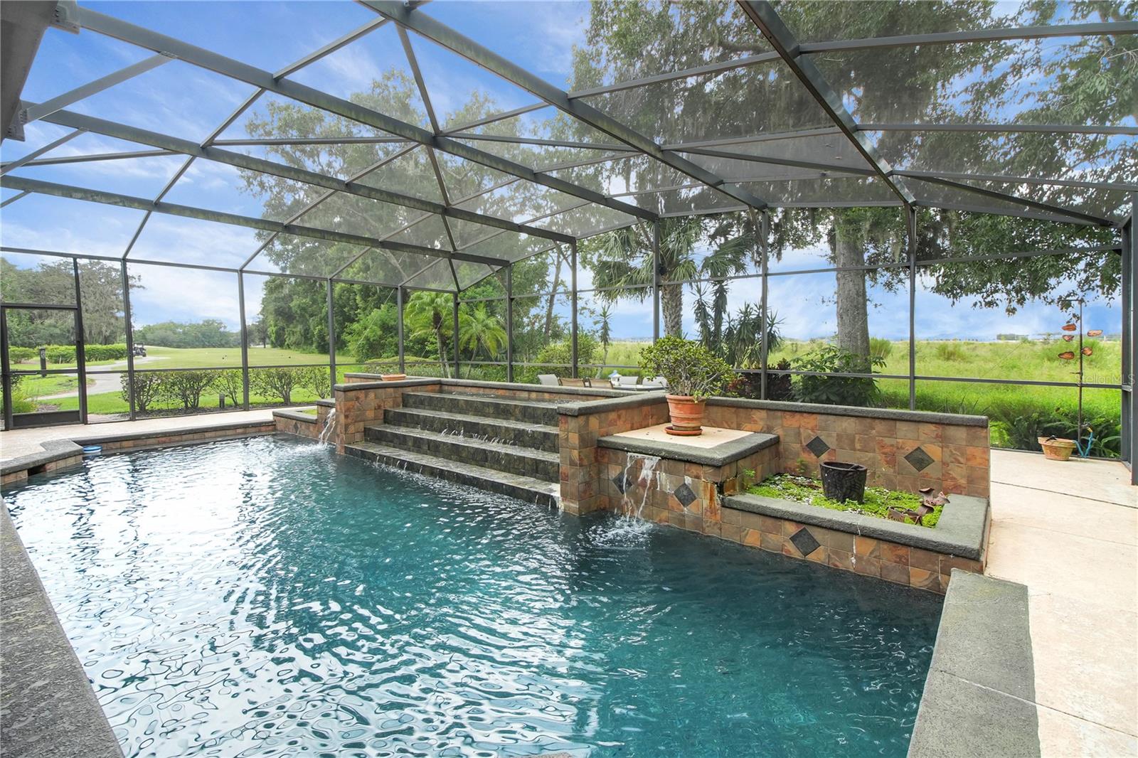 MOUNT DORA COUNTRY CLUB MOUNT DORA UNIT 02 - Residential