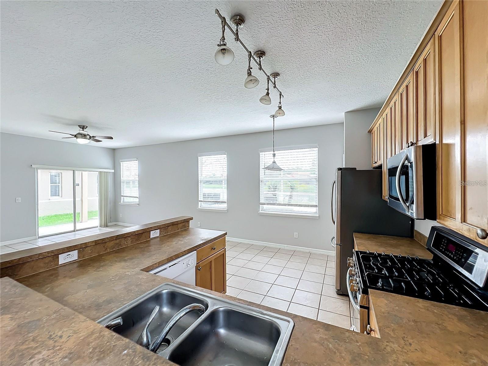 WATERVIEW TWNHMS SEC 03 - Residential