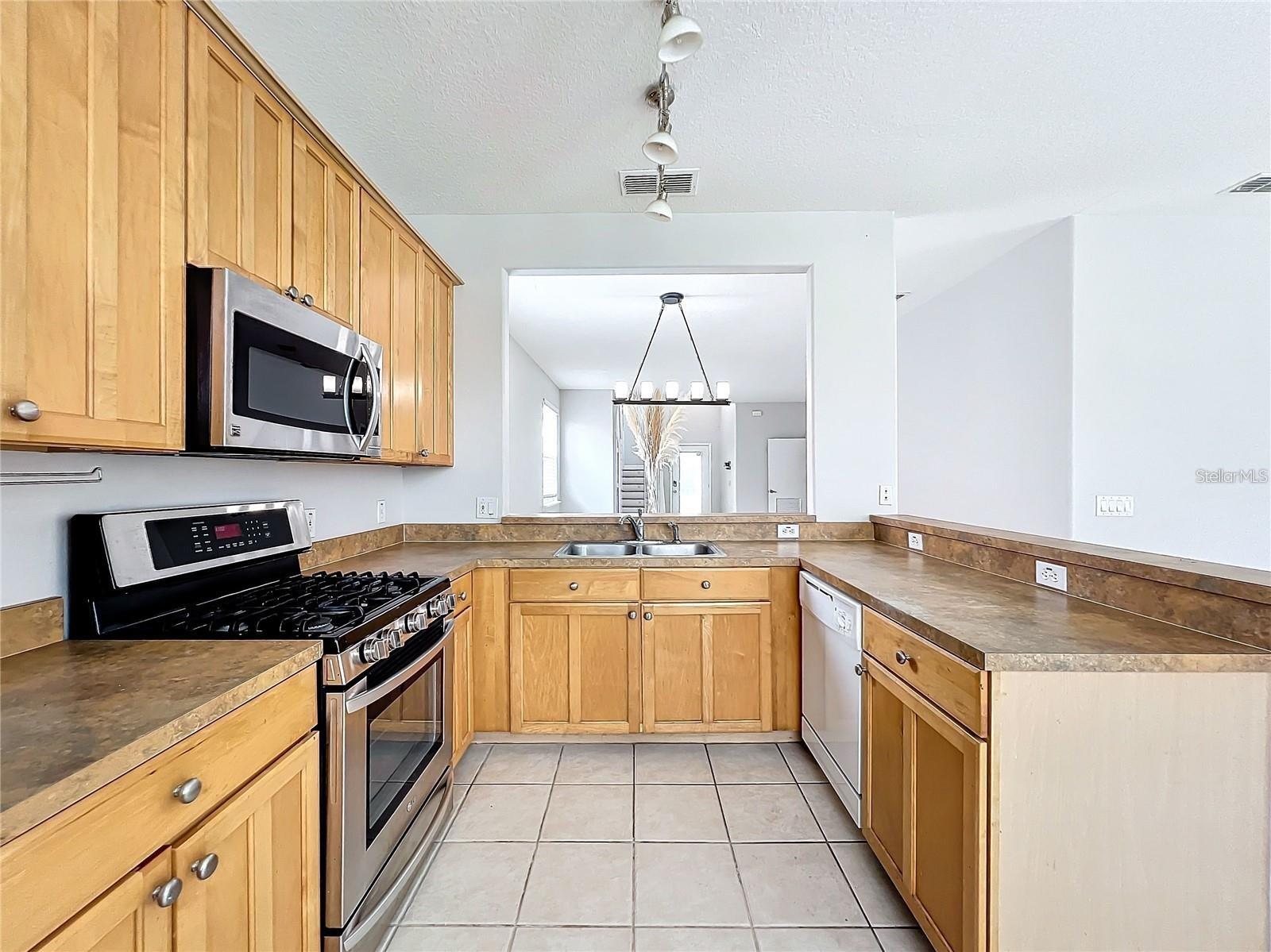 WATERVIEW TWNHMS SEC 03 - Residential