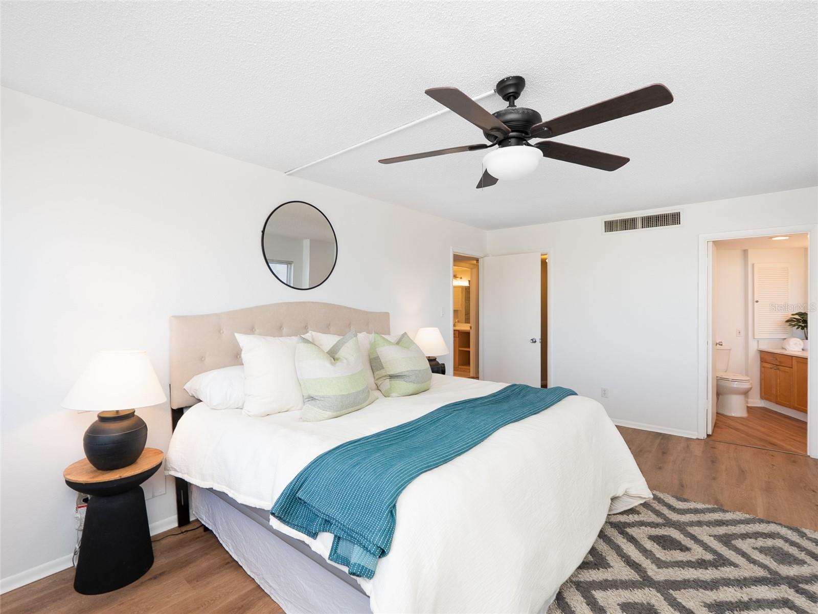 REGENCY HOUSE - Residential