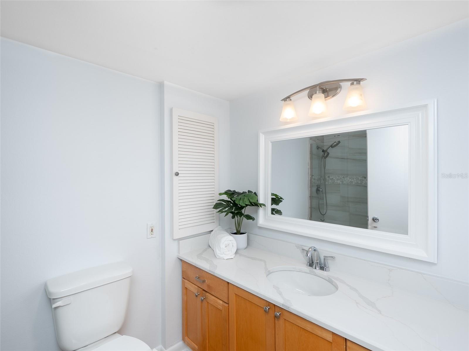 REGENCY HOUSE - Residential
