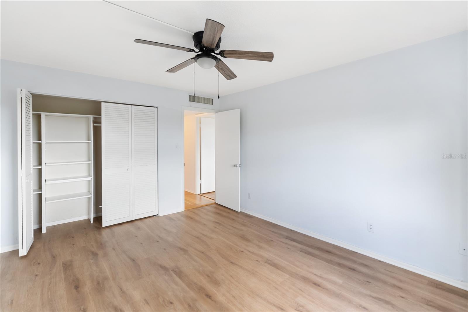 REGENCY HOUSE - Residential