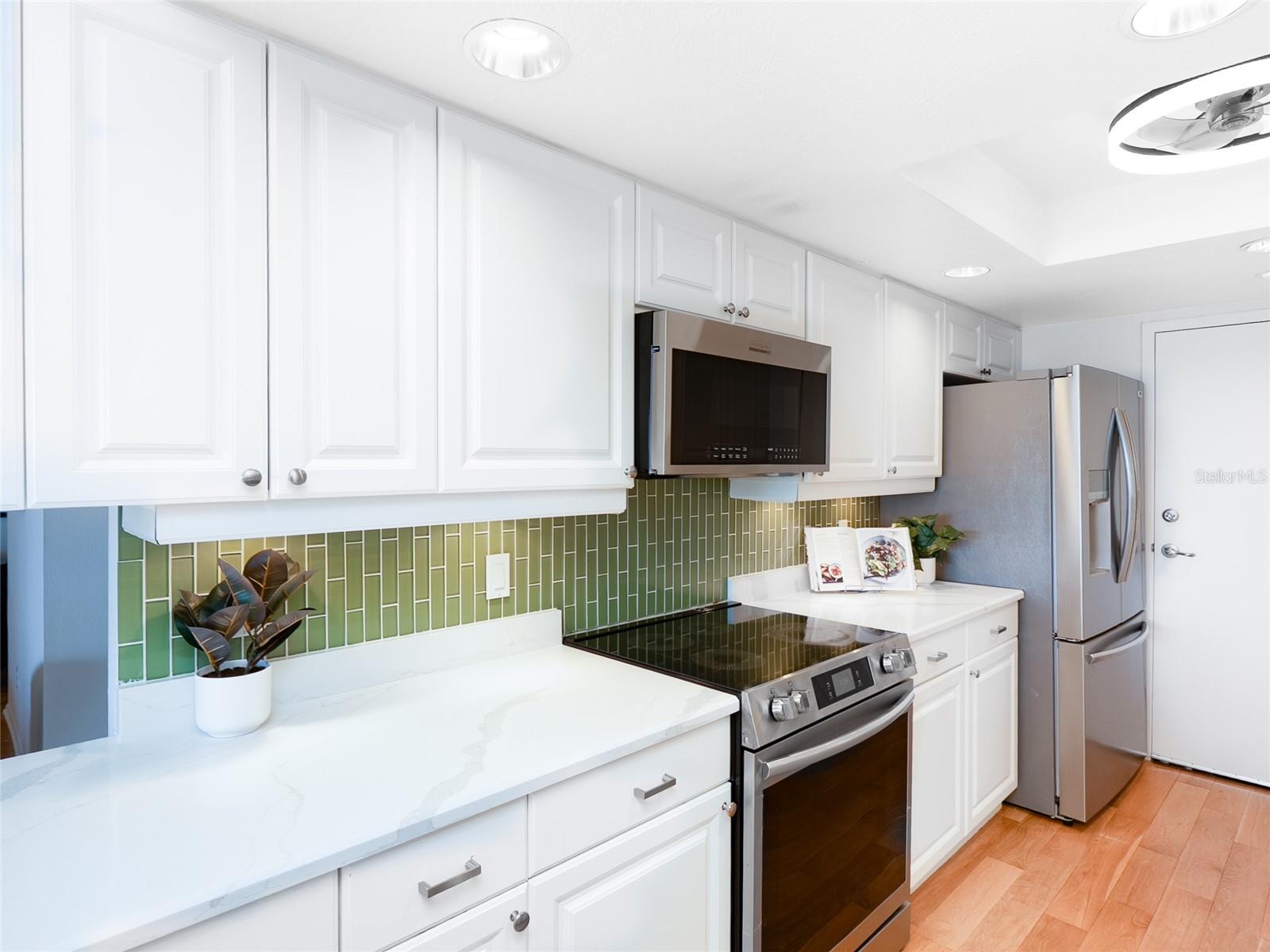 REGENCY HOUSE - Residential