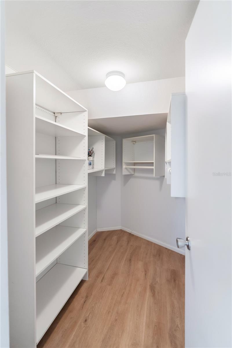 REGENCY HOUSE - Residential