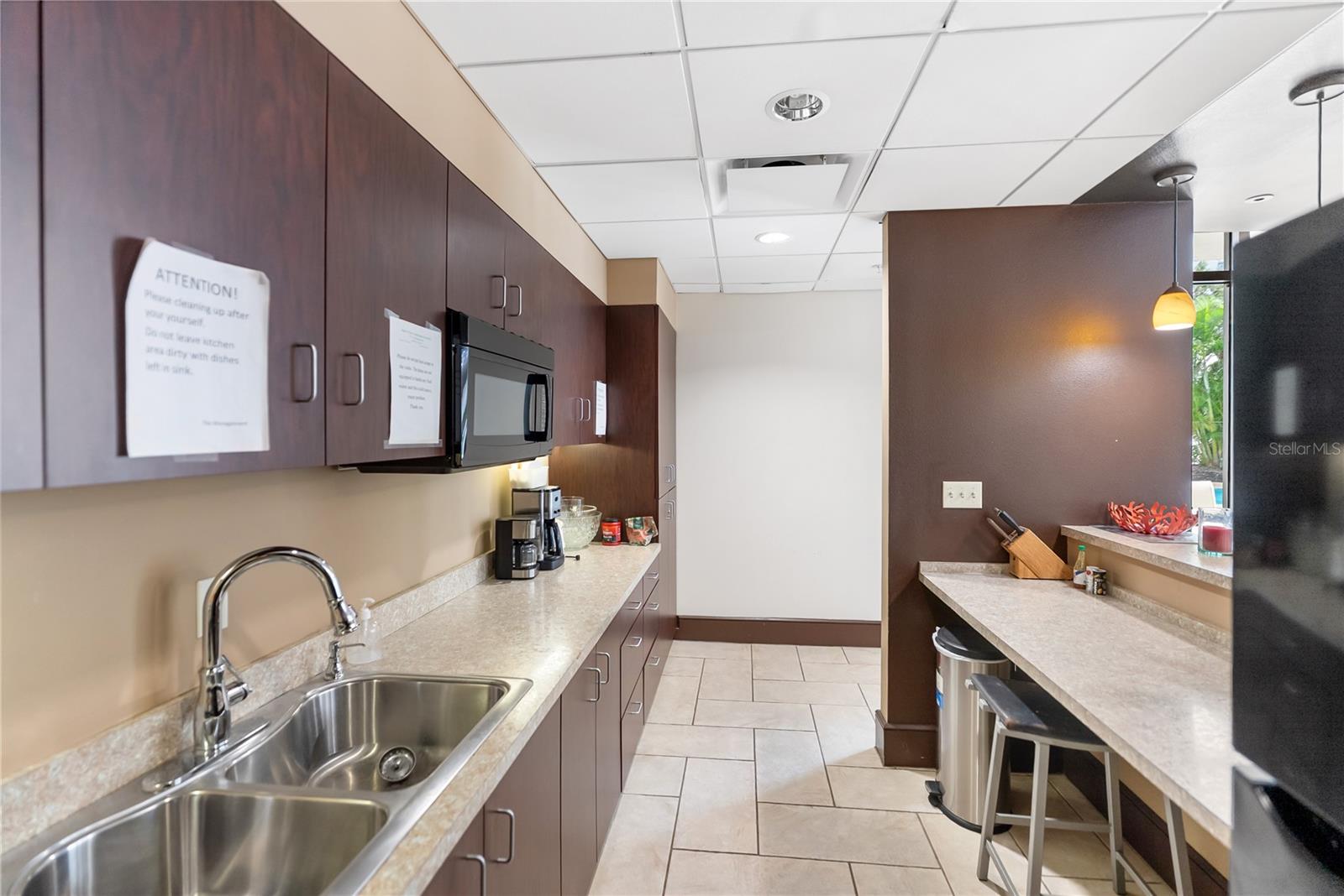 REGENCY HOUSE - Residential