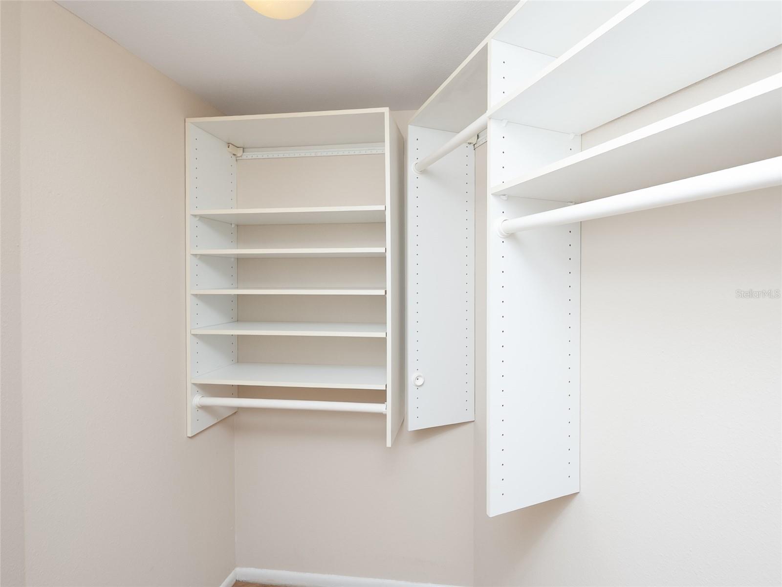 REGENCY HOUSE - Residential