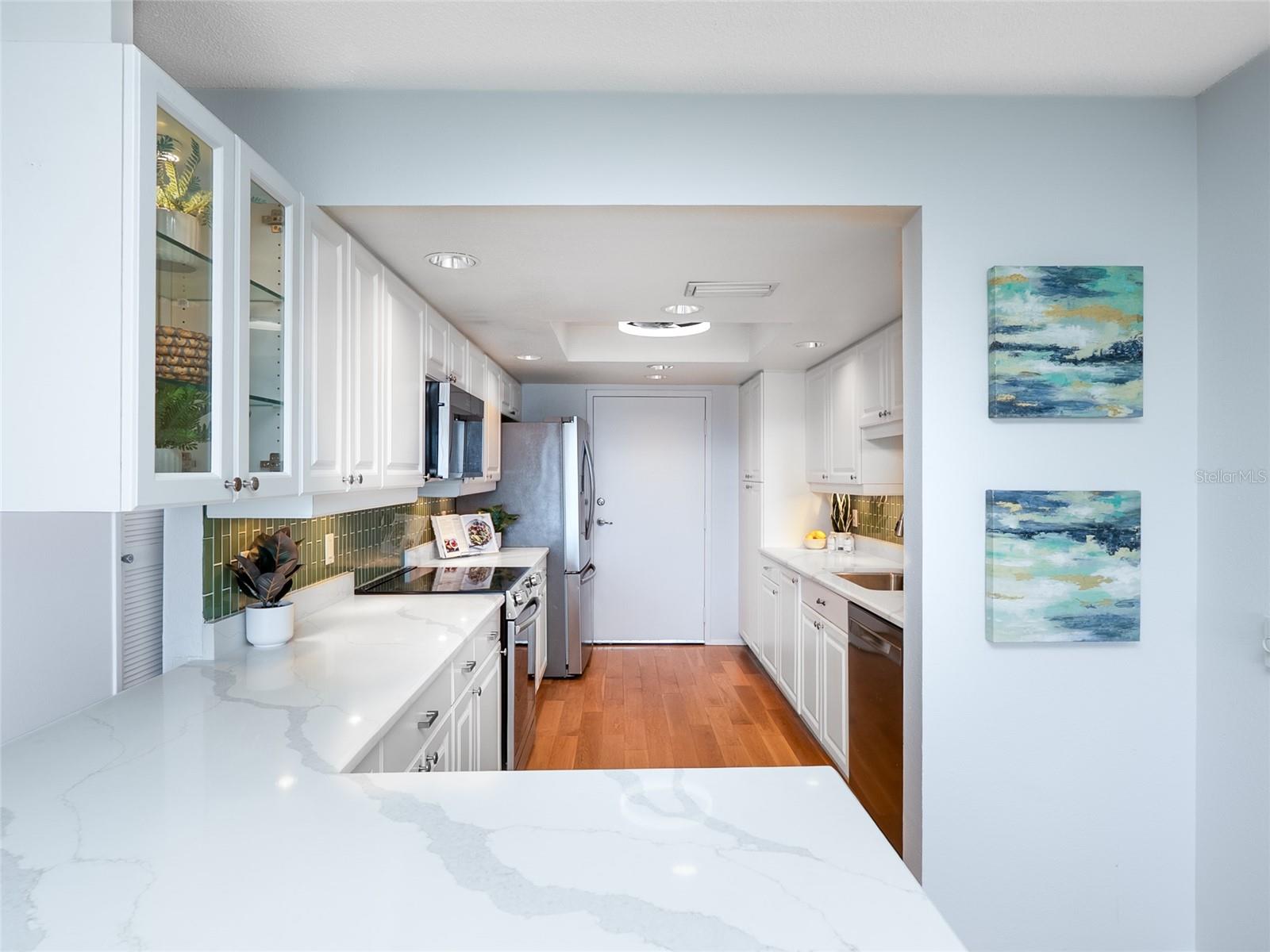 REGENCY HOUSE - Residential
