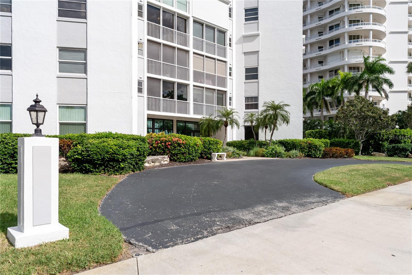 REGENCY HOUSE - Residential