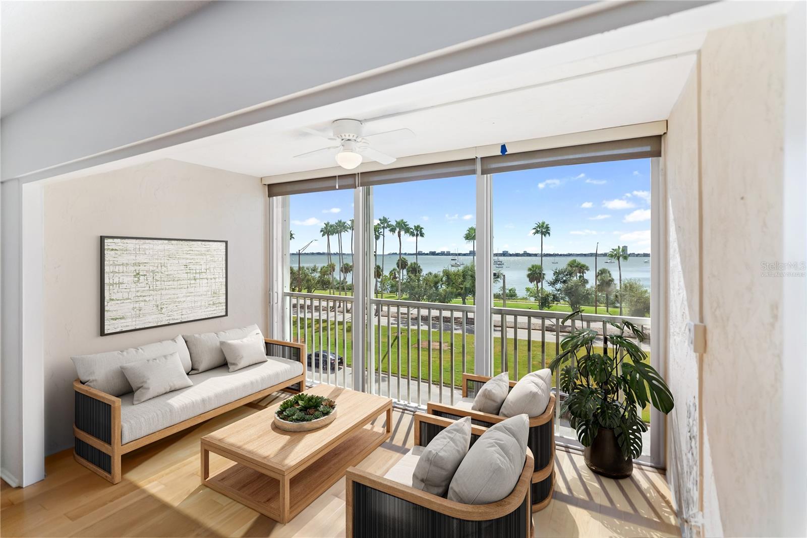 REGENCY HOUSE - Residential