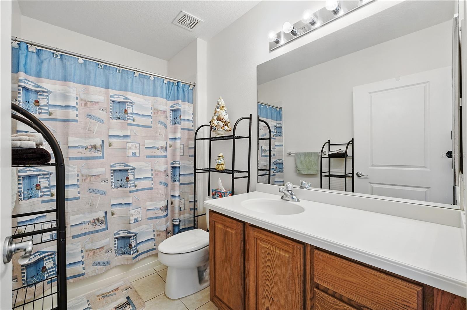 ARTISAN CLUB CONDO PH 2 - Residential