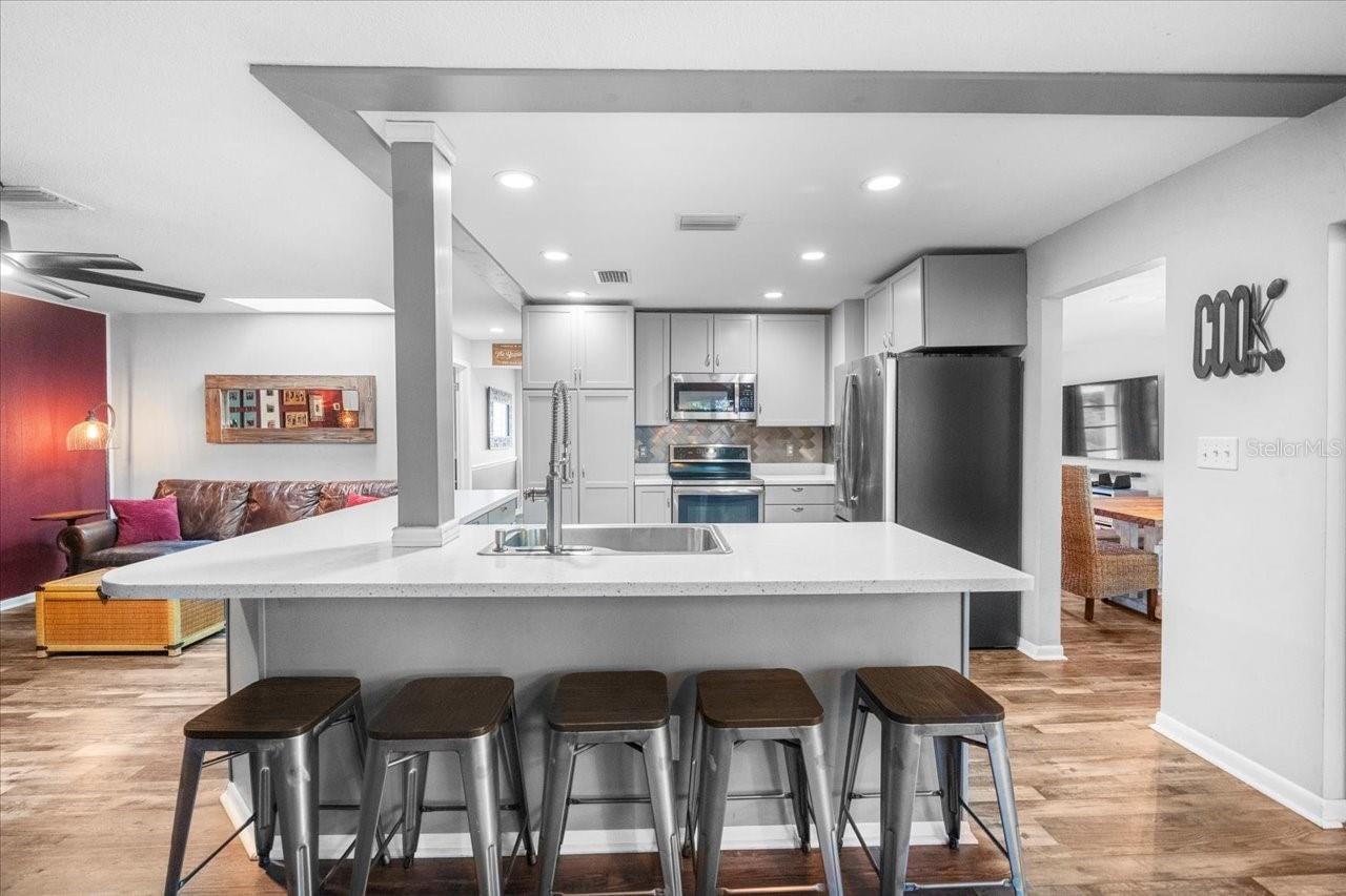WESTLAKE VILLAGE - Residential