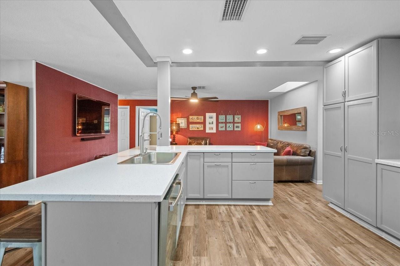 WESTLAKE VILLAGE - Residential