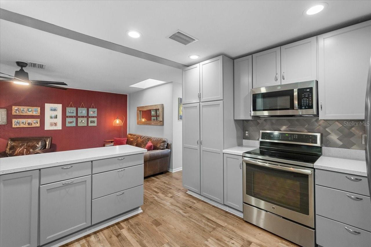 WESTLAKE VILLAGE - Residential