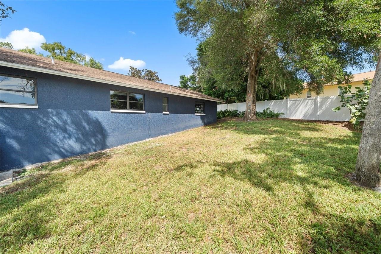 WESTLAKE VILLAGE - Residential