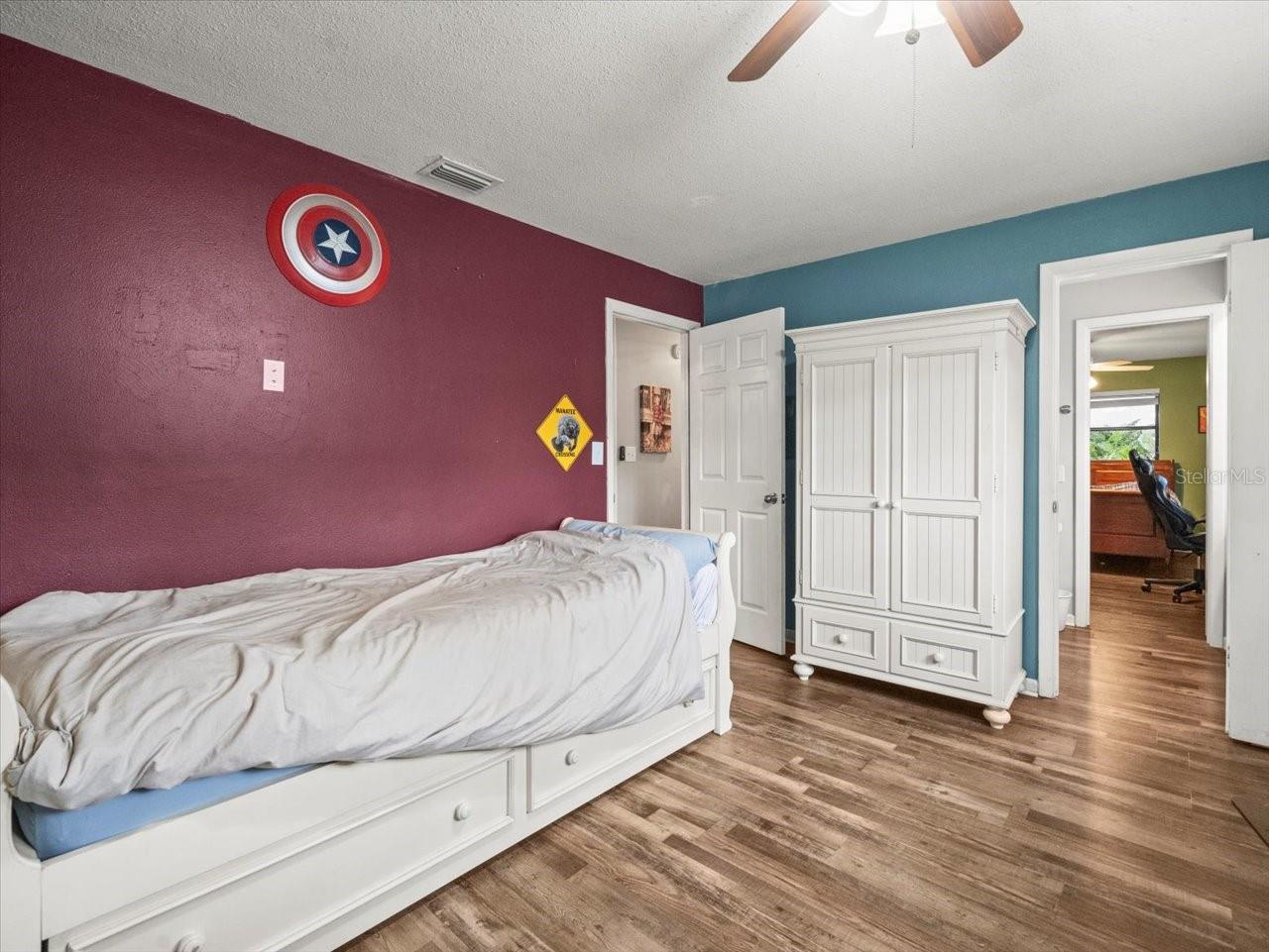 WESTLAKE VILLAGE - Residential