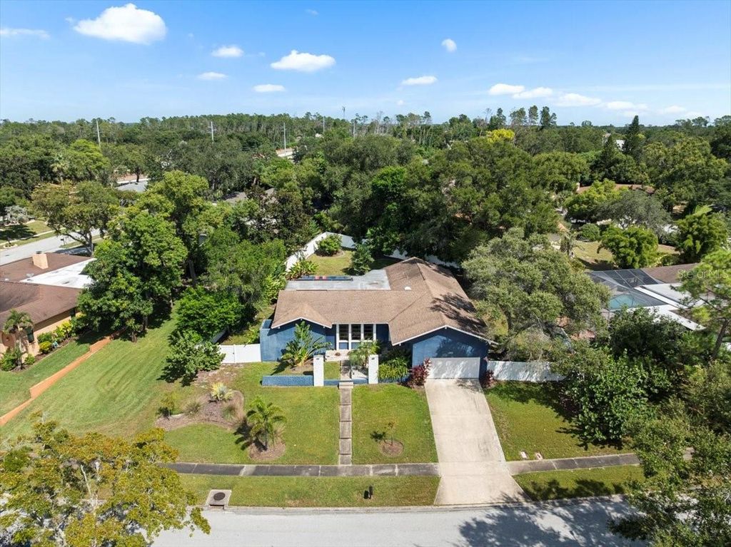 Photo of 995 Rolling Hills Drive, Palm Harbor, FL 34683 (MLS # W7879635)